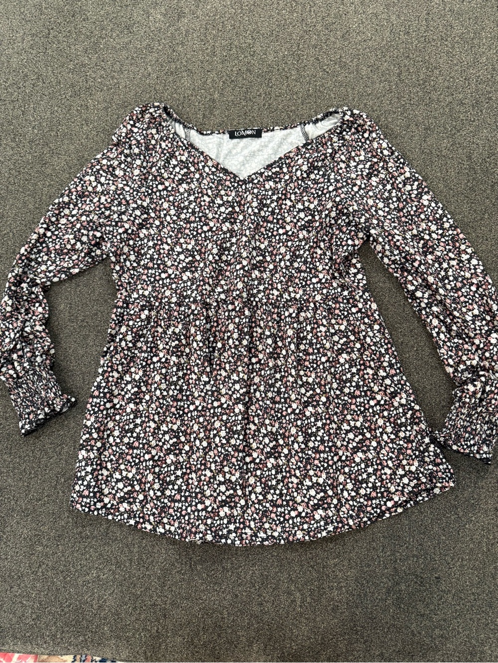 Lomon Floral V-Neck Peasant Top in Black with Pink & White Flowers